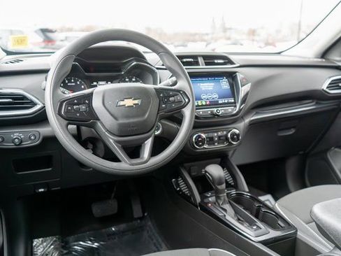Used 2023 Chevrolet TrailBlazer LT w/ Convenience Package image 13