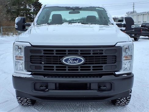 New 2026 Ford F250 XL w/ XL Off-Road Package image 2