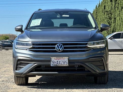Certified 2023 Volkswagen Tiguan SE FWD image 9