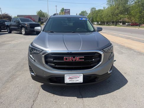 Used 2020 GMC Terrain SLE w/ Driver Convenience Package AWD/4WD image 2