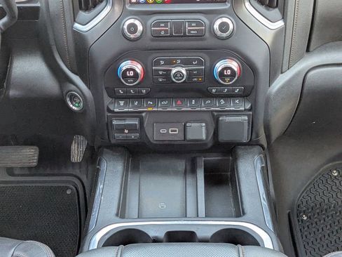 Certified 2023 GMC Sierra 2500 AT4 w/ AT4 Premium Plus Package image 18