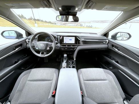 Used 2025 Toyota Camry LE image 15