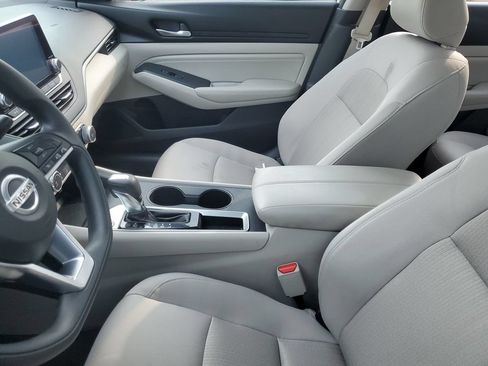 Used 2020 Nissan Altima 2.5 S FWD image 8
