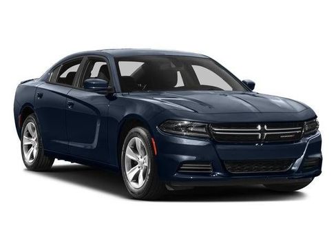 Used 2017 Dodge Charger SE image 6