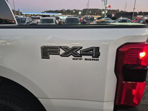 New 2026 Ford F250 Lariat w/ Black Appearance Package image 10