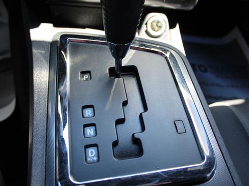 Used 2014 Dodge Challenger SXT RWD image 34