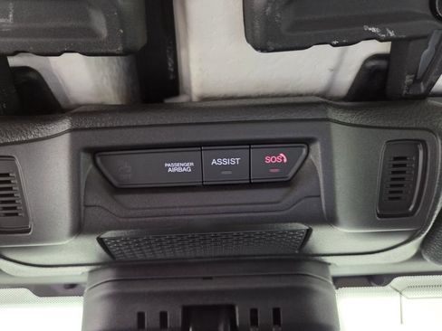 Used 2025 Jeep Wrangler Unlimited Sahara w/ Safety Group AWD/4WD image 21