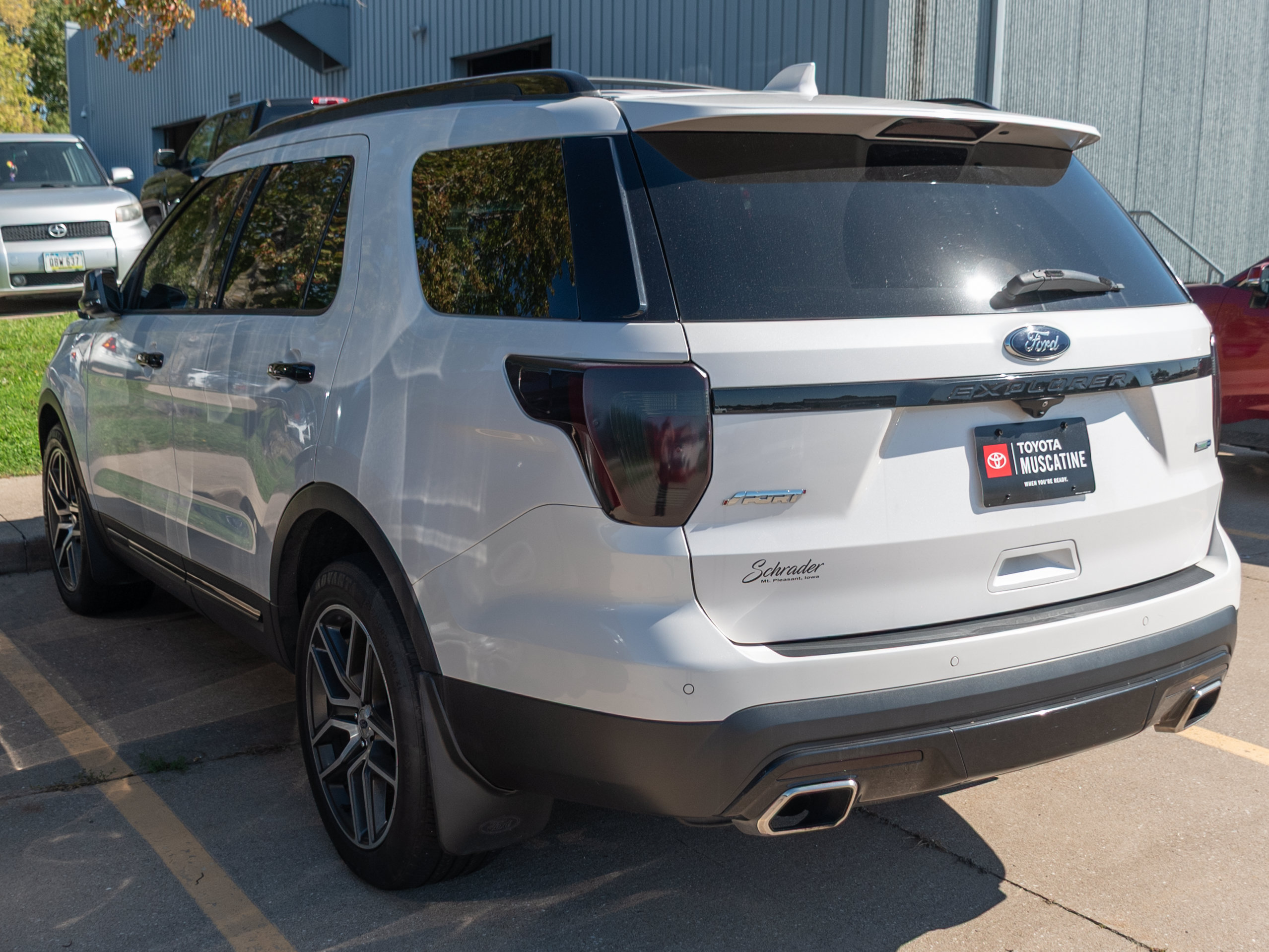 Used 2017 Ford Explorer Sport AWD/4WD image 5