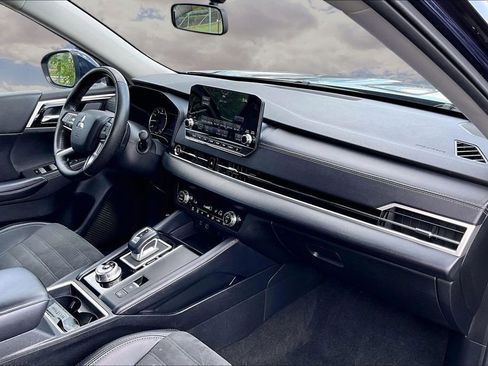Used 2024 Mitsubishi Outlander SE AWD/4WD image 27