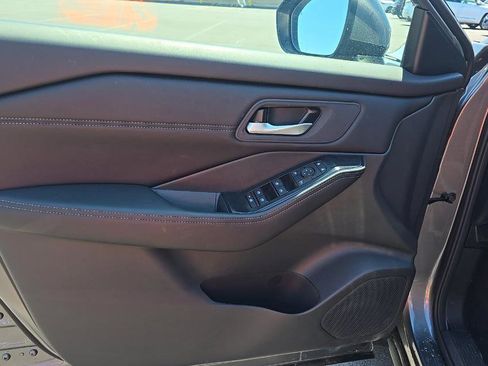 Used 2026 Nissan Rogue SV w/ SV Premium Package AWD/4WD image 9