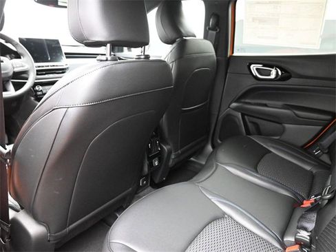 New 2026 Jeep Compass Latitude image 16