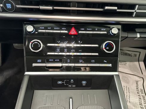 Used 2024 Hyundai Santa Fe SE image 23