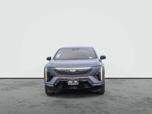 New 2026 Cadillac Optiq Luxury 1 image 3