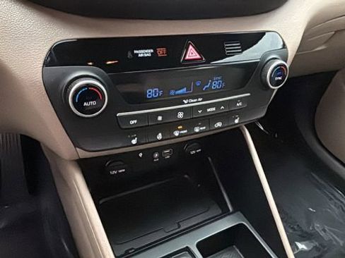 Used 2020 Hyundai Tucson Limited FWD image 30