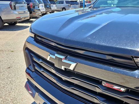 Used 2023 Chevrolet Colorado Z71 w/ Z71 Convenience Package 2 AWD/4WD image 13