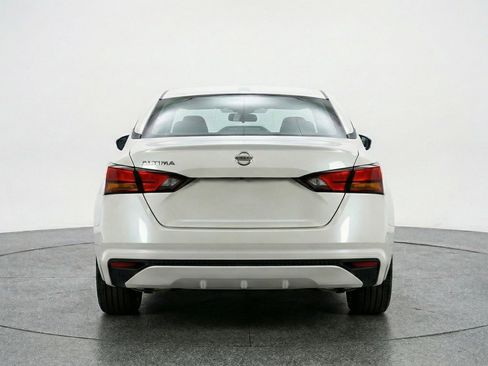 Used 2025 Nissan Altima 2.5 SV image 7