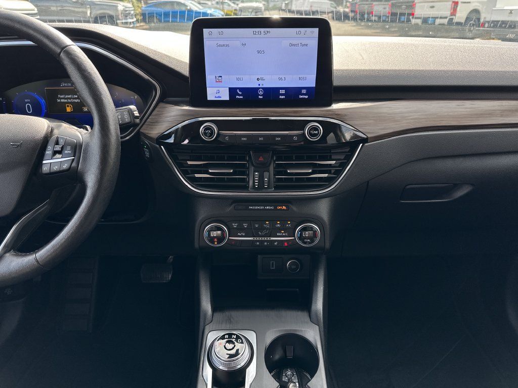 Used 2020 Ford Escape Titanium AWD/4WD image 14