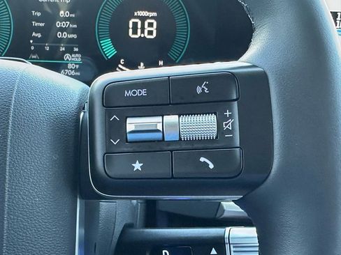 Certified 2025 Hyundai Santa Fe SEL image 31