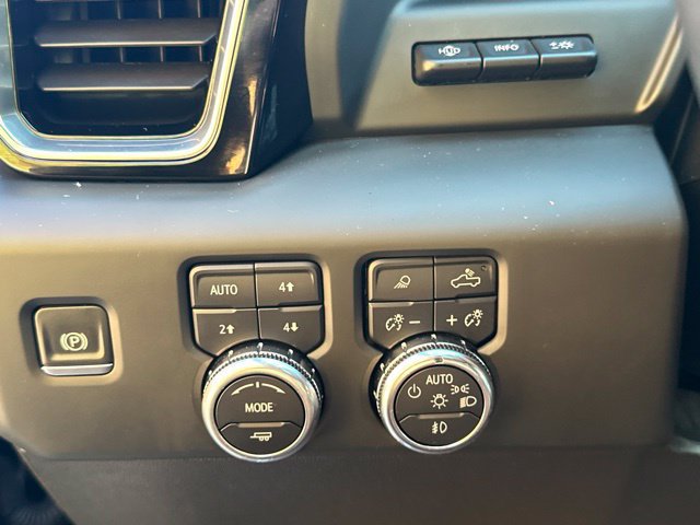 Used 2024 GMC Sierra 2500 Denali Ultimate AWD/4WD image 27