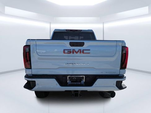 New 2026 GMC Sierra 3500 Denali w/ Denali Reserve Package AWD/4WD image 4