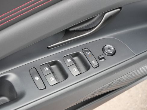 Used 2025 Hyundai Elantra N Line image 19