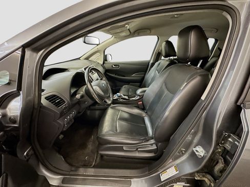 Used 2015 Nissan Leaf SL FWD image 13