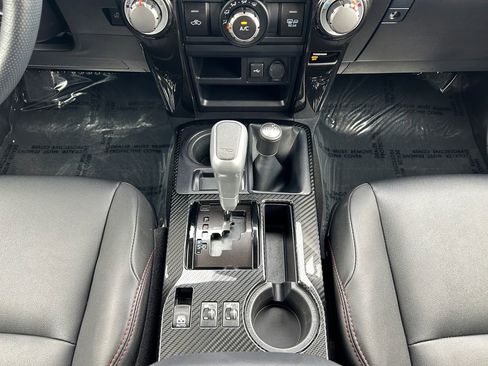 Used 2024 Toyota 4Runner TRD Off-Road Premium image 13