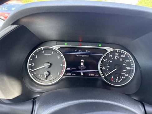 Used 2024 Nissan Sentra SV FWD image 32
