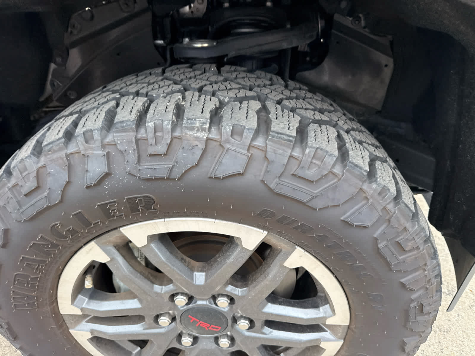 Used 2024 Toyota Tacoma TRD Sport AWD/4WD image 2
