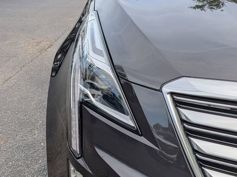 Used 2018 Cadillac XT5 Premium Luxury FWD image 11