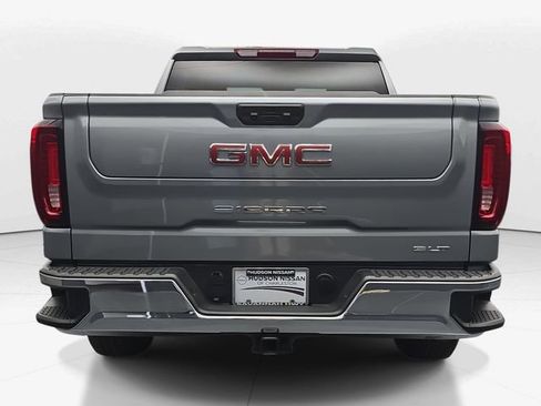 Used 2025 GMC Sierra 1500 SLT image 8