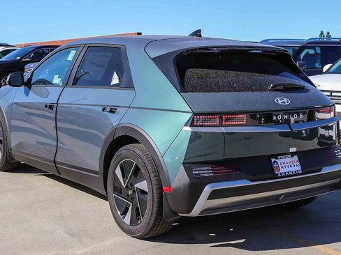 New 2026 Hyundai Ioniq 5 SEL image 8