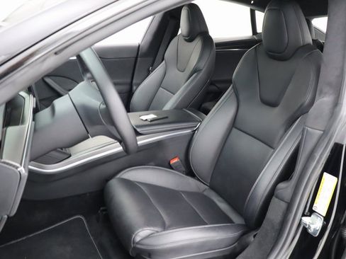 Used 2021 Tesla Model S Plaid image 11