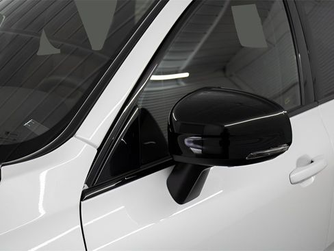 New 2024 Volvo XC60 T8 Plus w/ Protection Package Premier image 9