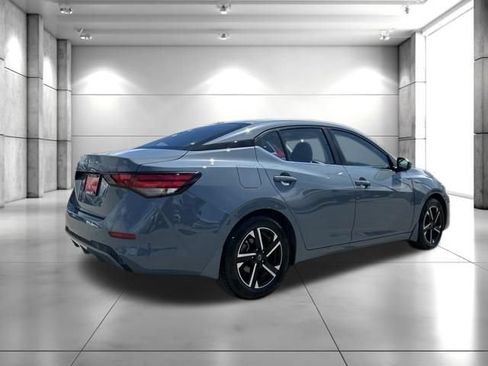Used 2025 Nissan Sentra SV w/ All-Weather Package FWD image 8