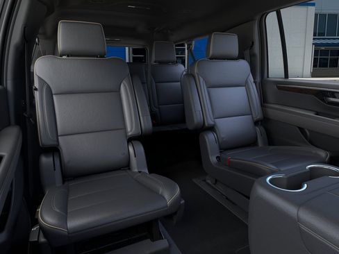 New 2026 Chevrolet Suburban Premier RWD image 17