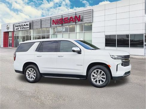 Used 2024 Chevrolet Tahoe Premier RWD image 3
