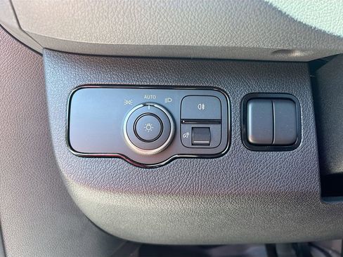 Used 2024 Mercedes-Benz Sprinter 2500 image 37