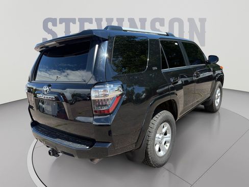 Used 2021 Toyota 4Runner SR5 AWD/4WD image 5