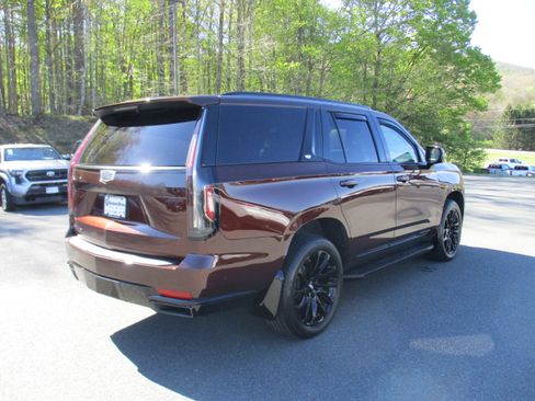 Used 2023 Cadillac Escalade Sport w/ LPO, ONYX Package AWD/4WD image 5