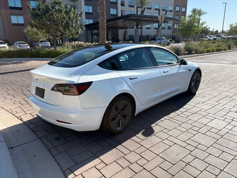 Used 2022 Tesla Model 3 RWD image 4