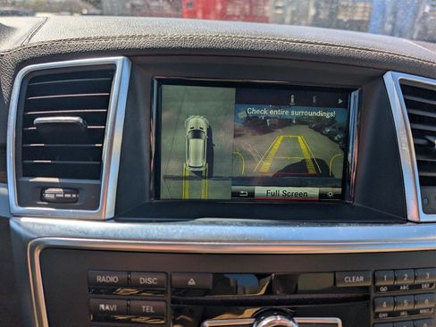 Used 2016 Mercedes-Benz GL 450 4MATIC image 21