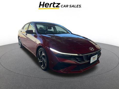 Used 2025 Hyundai Elantra Limited image 1