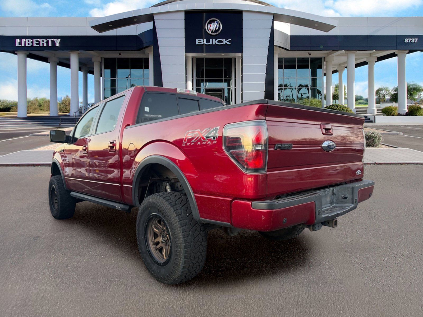 Used 2014 Ford F150 FX4 w/ Equipment Group 402A Luxury AWD/4WD image 4