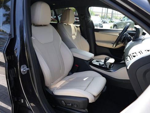 Used 2025 BMW X4 xDrive30i AWD/4WD image 22