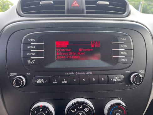 Used 2014 Kia Soul + FWD image 24