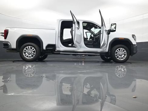 Certified 2024 GMC Sierra 2500 SLT w/ SLT Premium Package AWD/4WD image 33