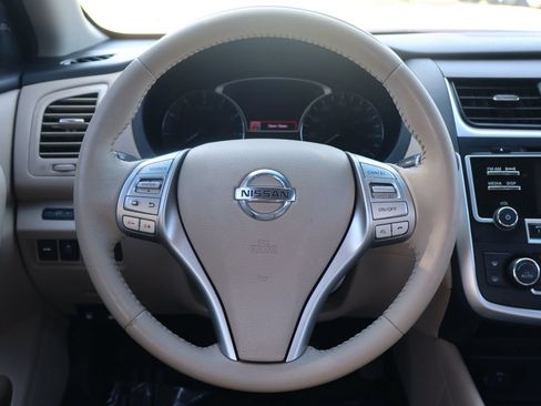 Used 2017 Nissan Altima 2.5 SV FWD image 18