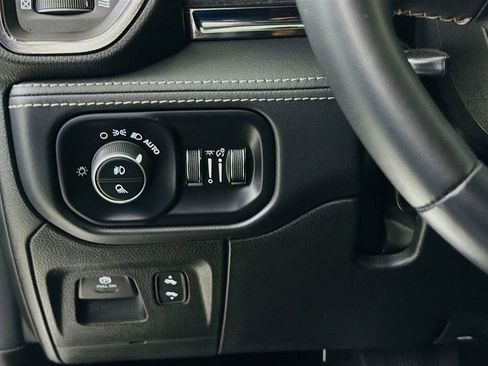 Used 2024 RAM 1500 Limited w/ Body Color Bumper Group image 12