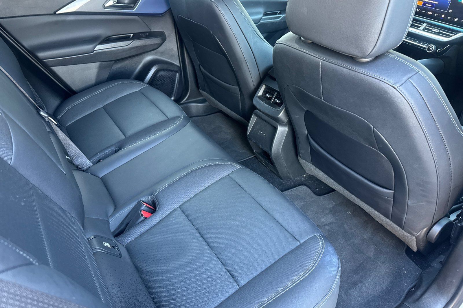 Used 2024 Chevrolet Equinox EV LT w/ LPO, Trailering Package FWD image 19